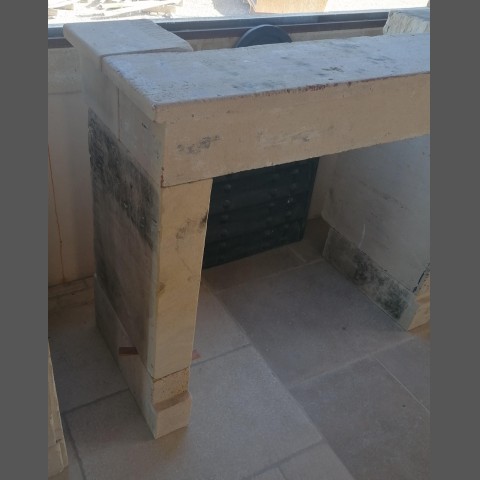 CHEMINEE ANCIENNE A PIEDS DROITS