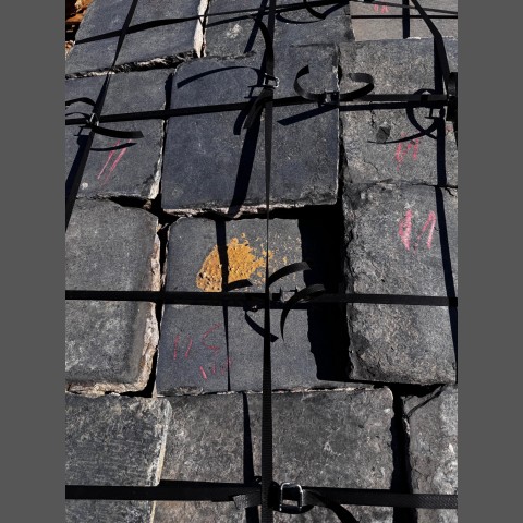 Dalles anciennes carrés noires