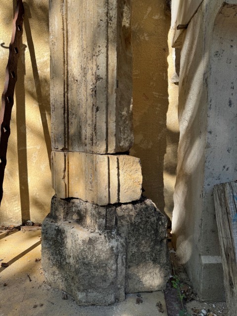 Encadrement de porte ancienne XVIII