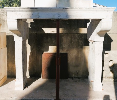 CHEMIN&Eacute;E EN PIERRE ANCIENNE LOUIS XIII