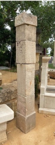 Série de petites piliers