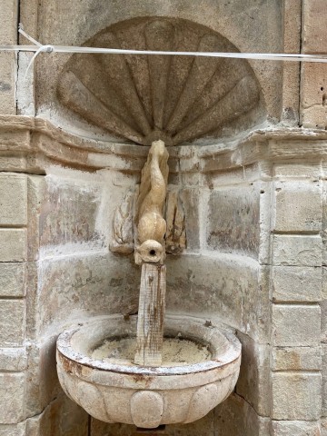 FONTAINE ANCIENNE