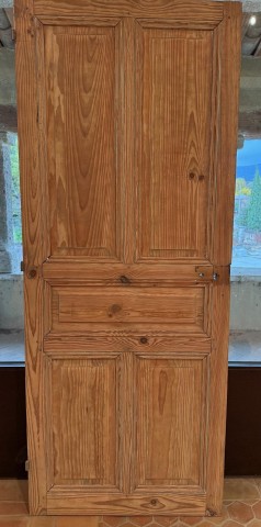 Porte ancienne en sapin