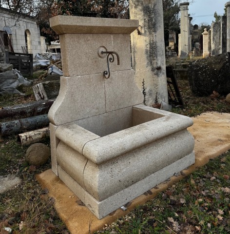 FONTAINE MURALE