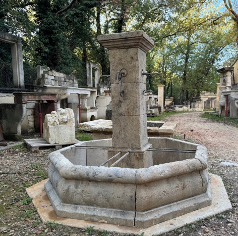FONTAINE OCTOGONALE