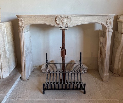 Cheminée ancienne Louis XV