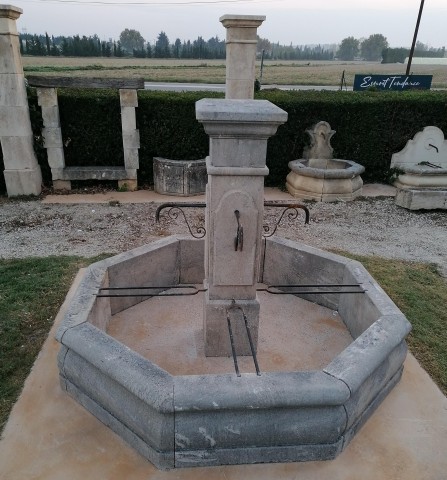 FONTAINE OCTOGONALE