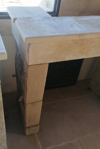 CHEMINEE ANCIENNE A PIEDS DROITS